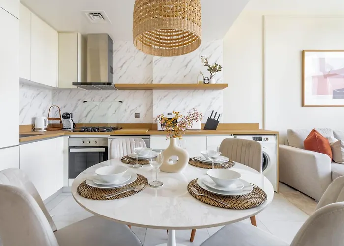 Guestready Holiday Homes - Boho Marina Dream