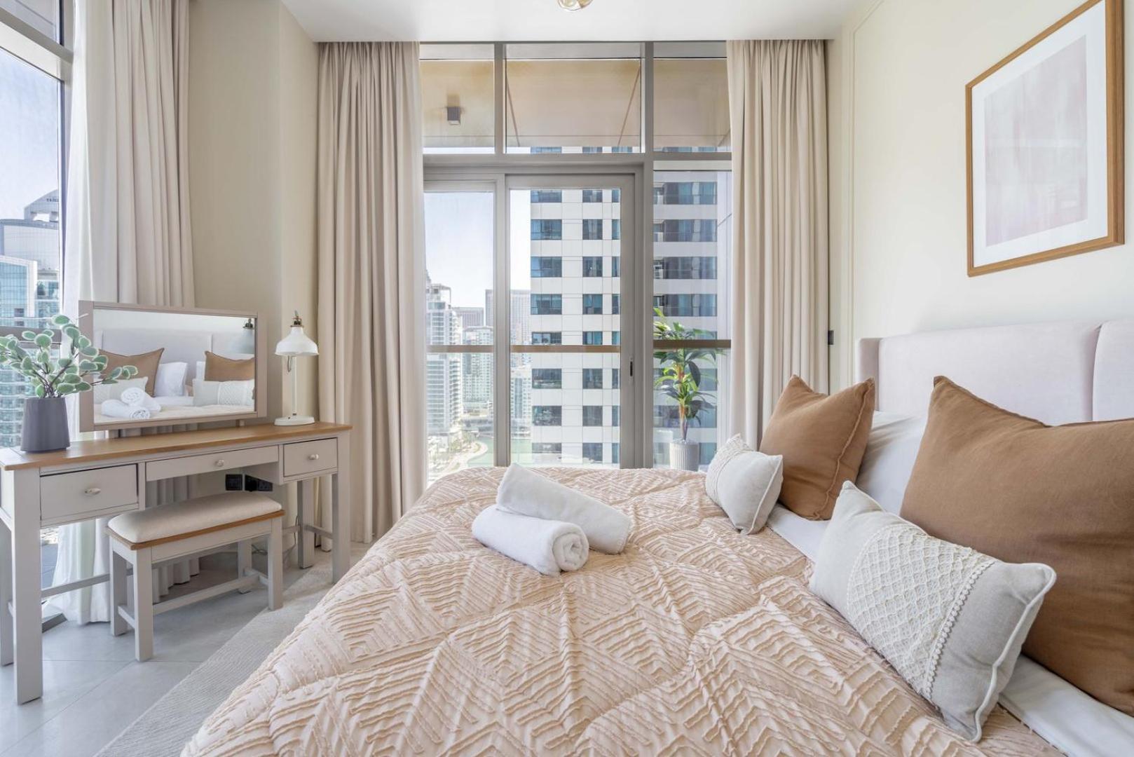 Guestready Homes - Boho Marina Dream * Dubai